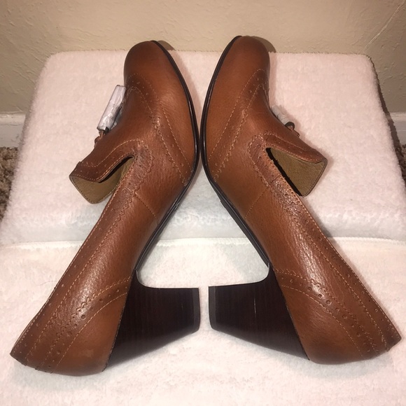 SOFFT Wingtip with Tassels Designed Leather Upper Heels - Picture 6 of 11